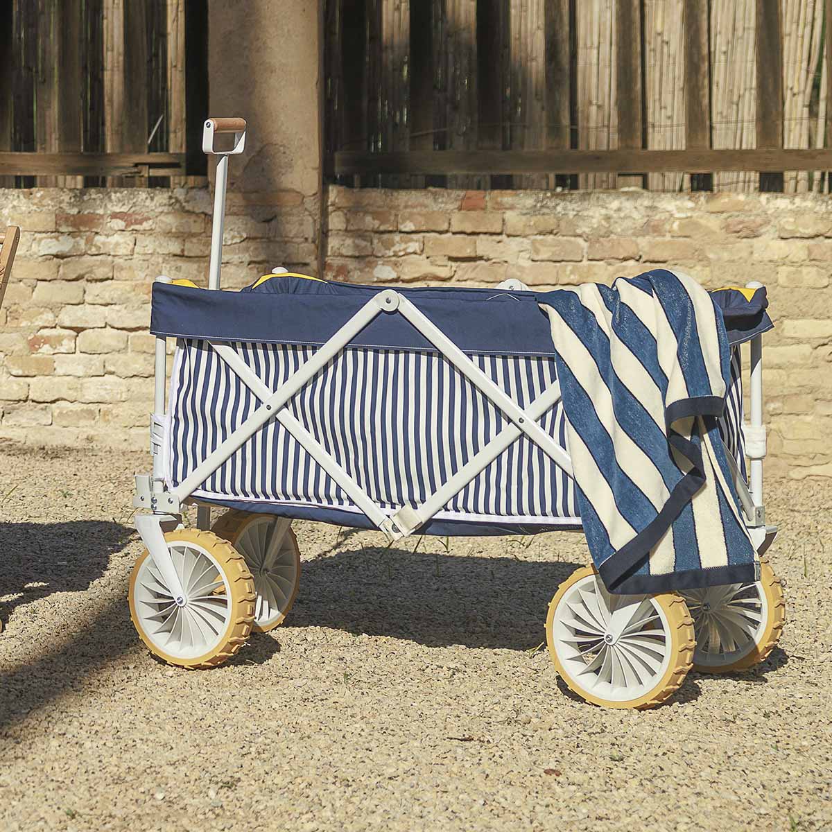 Chariot pliable polyvalent pour la plage, le camping et le jardin BAIA BLU - Image 4